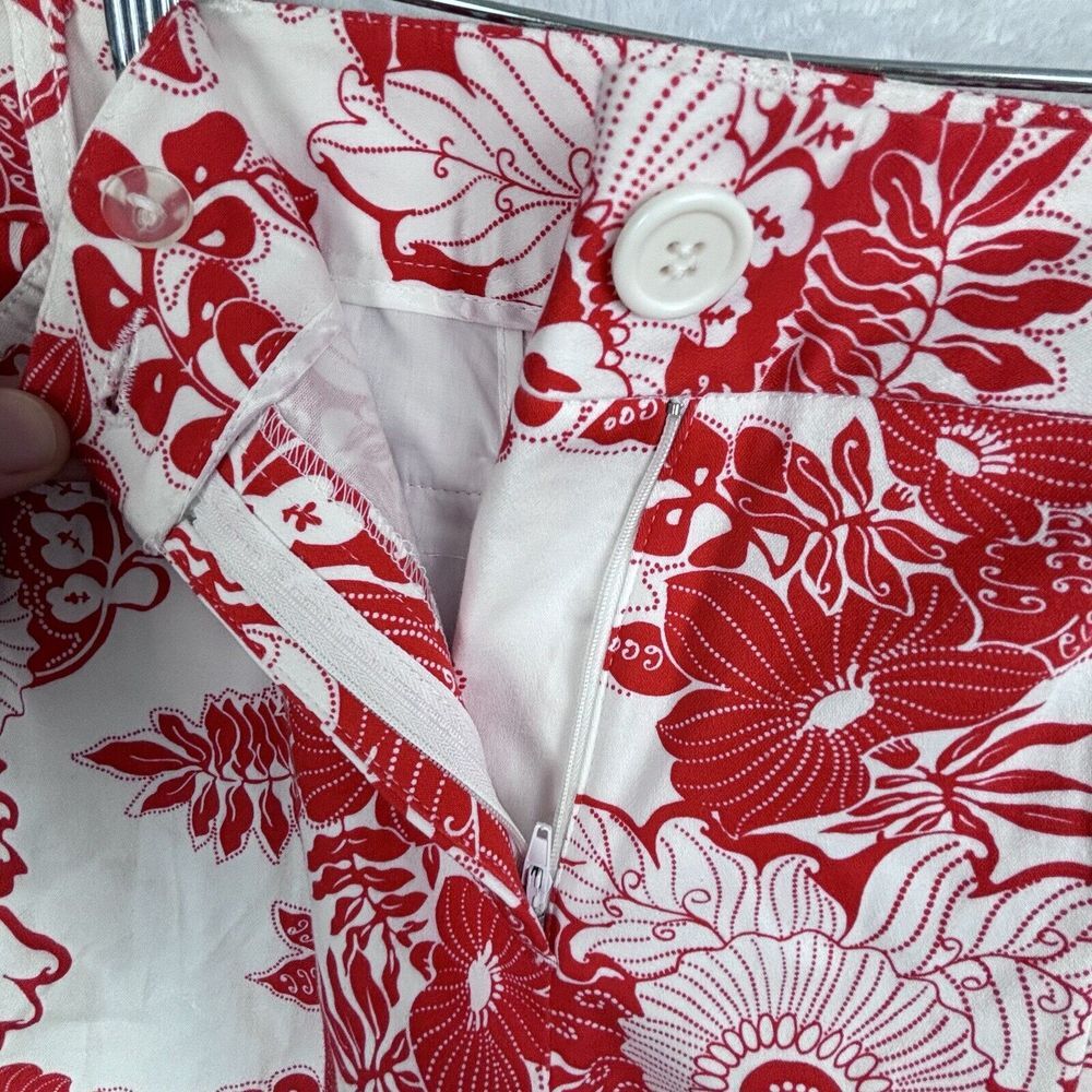 NWT MADISON STUDIO Women's‎ Shorts Red & White Floral Size 14 - Picture 6 of 14